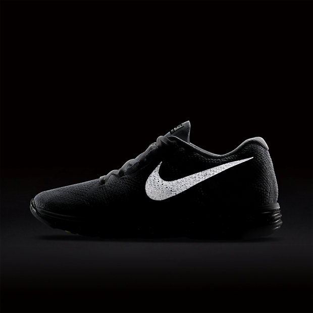 nike-flyknit-lunar-3-wolf-grey-black-3