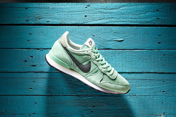 nike-internationalist-mint