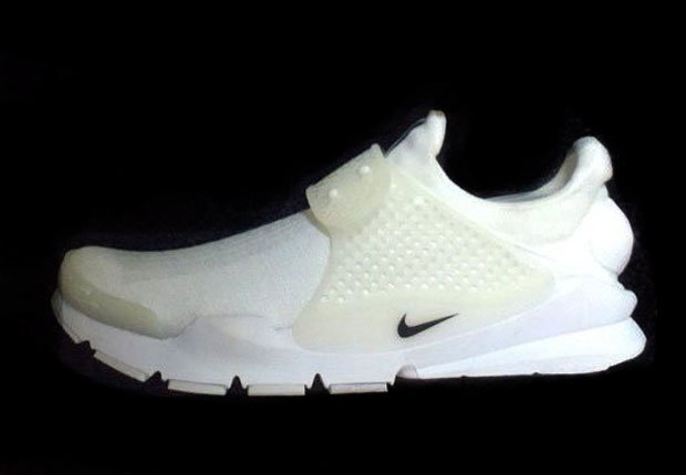 nike-sock dart-all white
