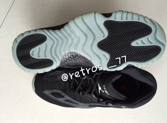 air-jordan-11-ie-mid-black-white-sample-2_result