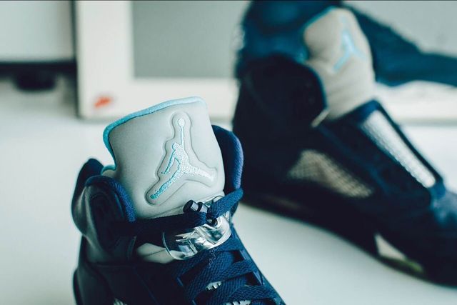 air-jordan-5-pre-grape-sample-1_result