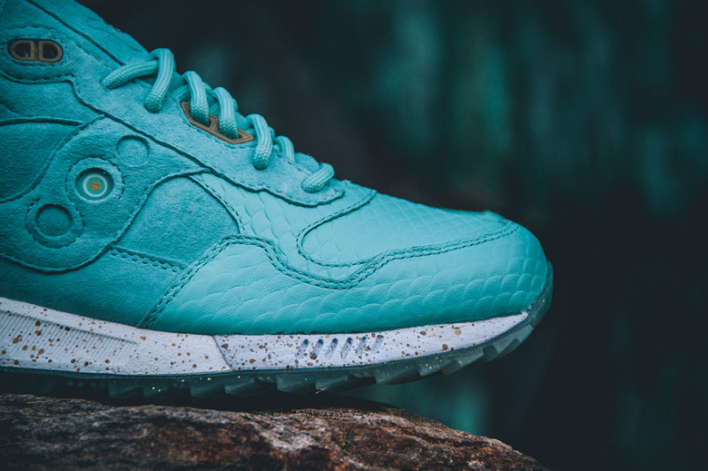 epitome-saucony-shadow-5000-righteous-one-1