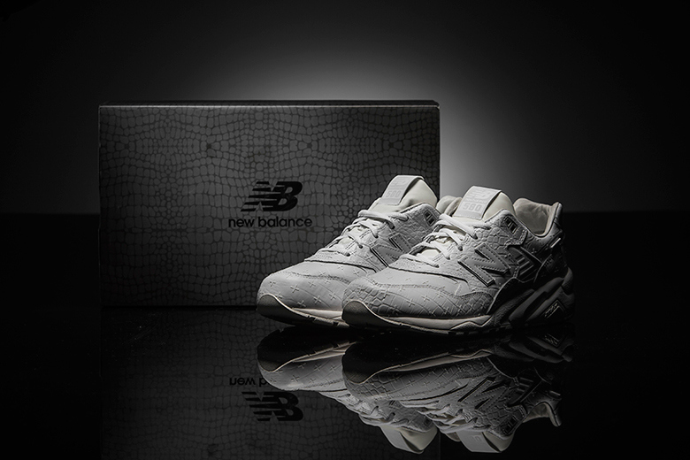 new-balance-mrt580xx-all-white-special-edition-1