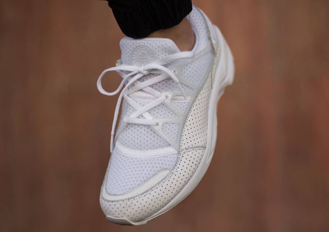 nike-air huarache light-perforated white_02