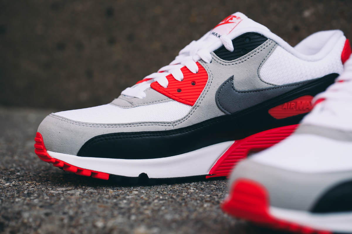 nike-air-max-90-infrared-2015-retro-3