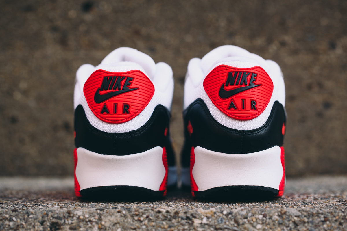 nike-air-max-90-infrared-2015-retro-4