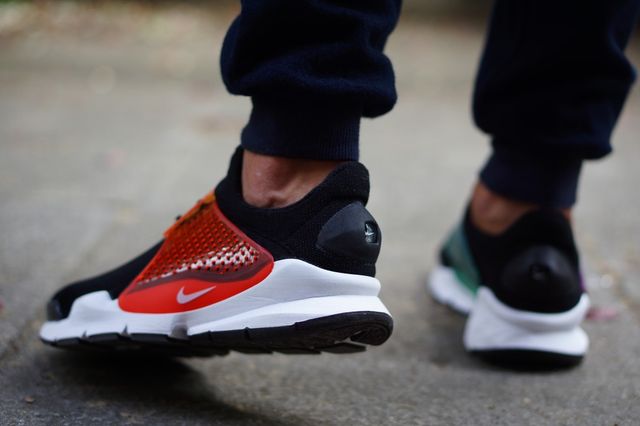 nike-sock dart-betrue on foot_02