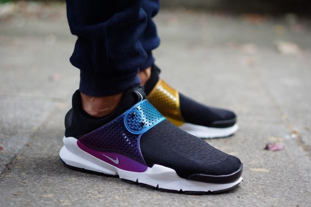 nike-sock dart-betrue on foot_05