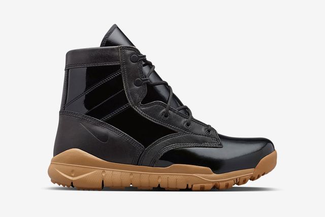 nikelab-ss15 sft field boot