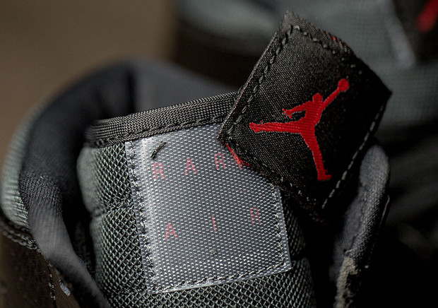 air-jordan-1-rare-air-black-university-red
