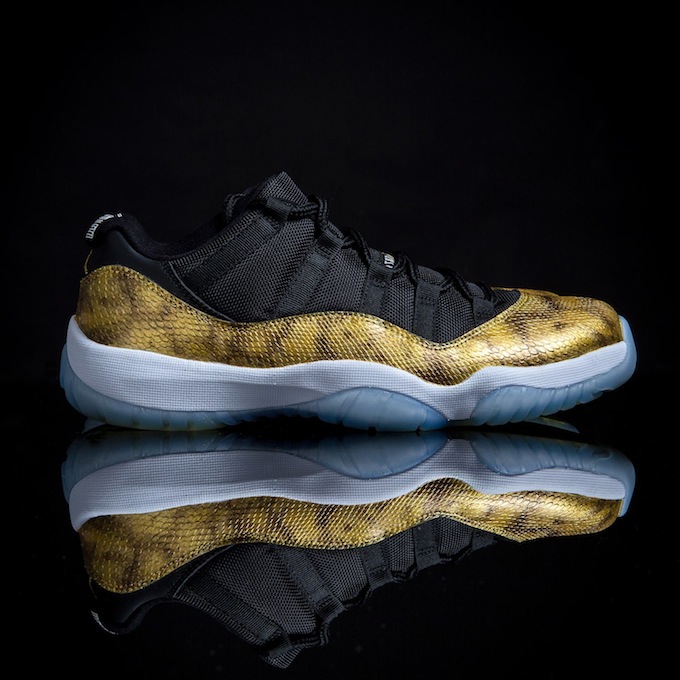 air-jordan-11-low-golden-snake-custom