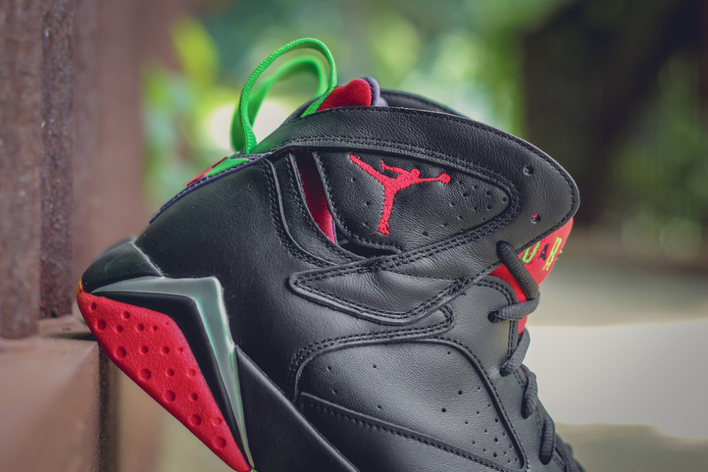 304775-029-304775-029-air-jordan-7-retro-marvin-the-martian-5-1010x674