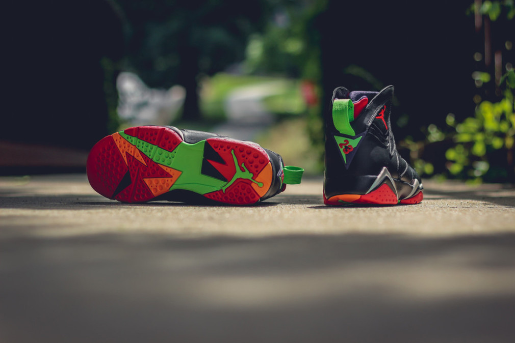 304775-029-304775-029-air-jordan-7-retro-marvin-the-martian-6-1010x674