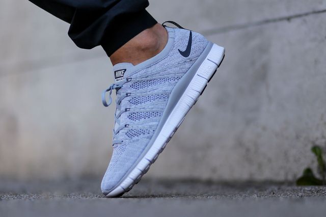 nike-free flyknit nsw-wolf grey_02