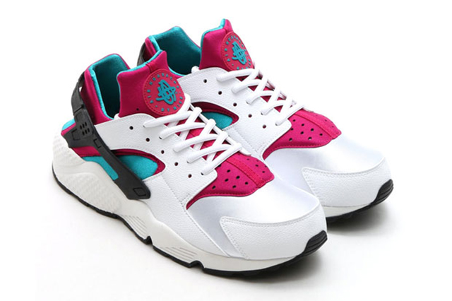 nike-wmns-air-huarache-emerald-fuchsia-1