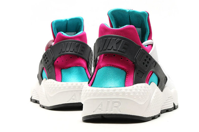 nike-wmns-air-huarache-emerald-fuchsia-5