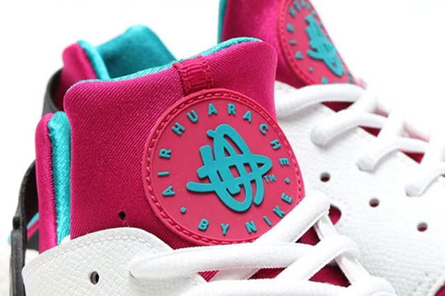 nike-wmns-air-huarache-emerald-fuchsia-7