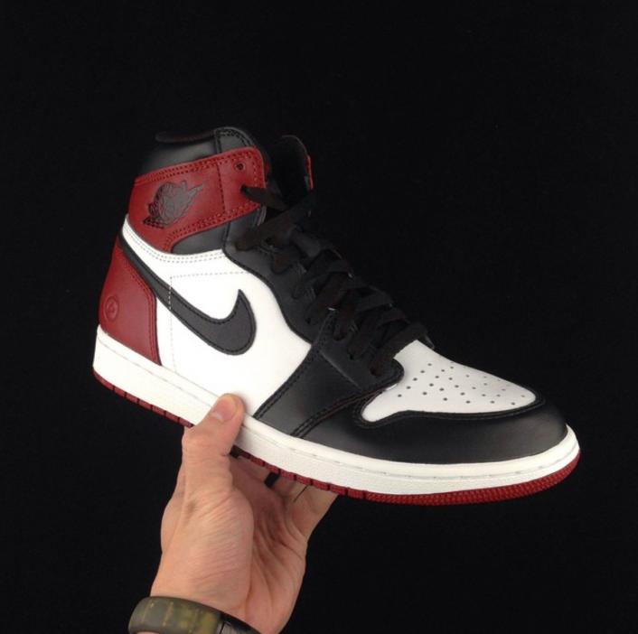 air-jordan-1-fragment-black-toe