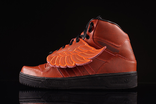 jeremy-scott-wings_02