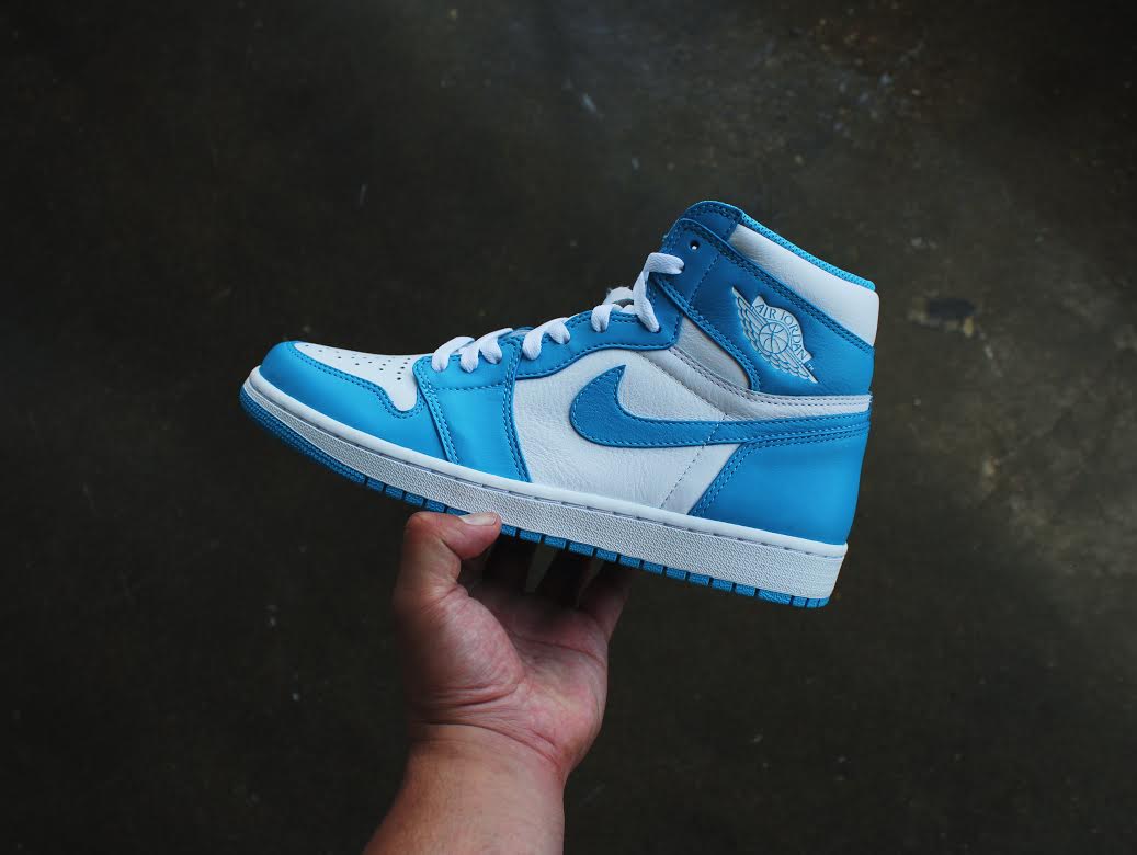 air-jordan-1-unc_02