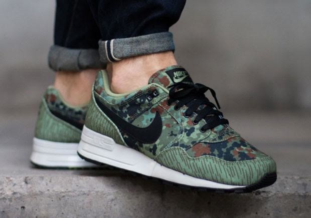 nike-air-pegasus-89-german-reunification-1-620x435