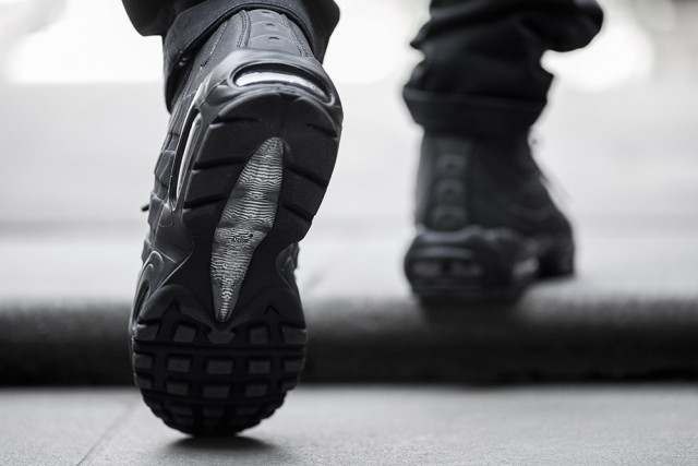 Nike-AM95-Snkrbt-4