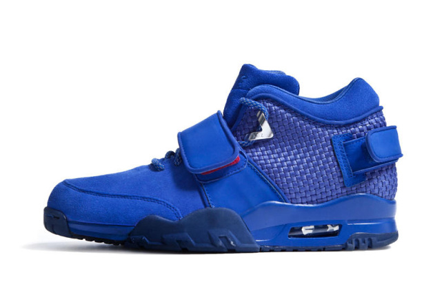victor-cruz-nike-signature-sneaker-009-630x419
