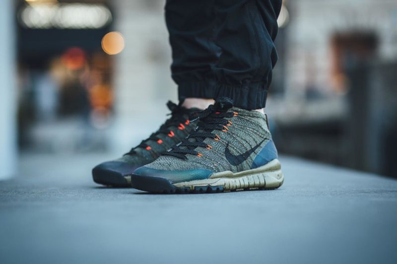 805092-300-Nike-Flyknit-Trainer-Chukka-FSB-2-1010x673