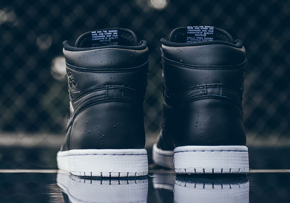 air-jordan-1-og-cyber-monday-black-white-6