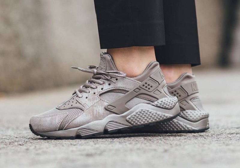 nike air huarrache iron1