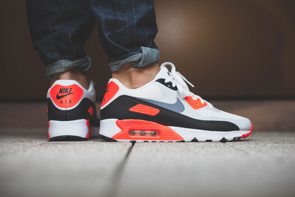 nike-air-max-90-infrared-ultra-essential-1