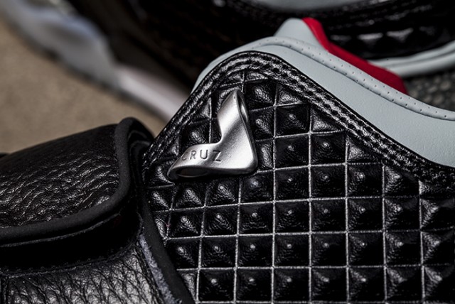 NIke_Air_Trainer_Cruz_Black_3-640x428