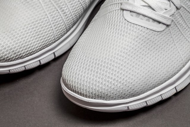 Nike_Free_3.0_Hypervenom_II_White_3-640x428