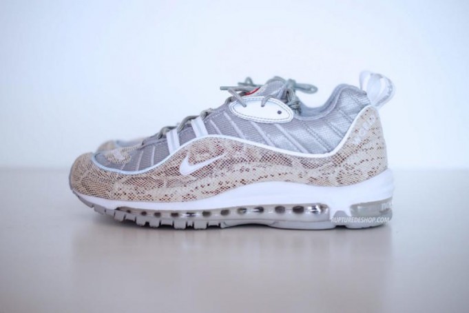 supreme-nike-air-max-98-snakeskin-1-681x454