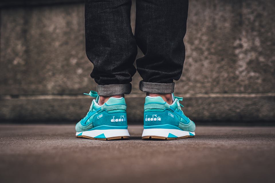 Diadora-V7000-NYL -aruba-blue_02