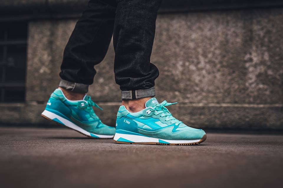 Diadora-V7000-NYL -aruba-blue_03