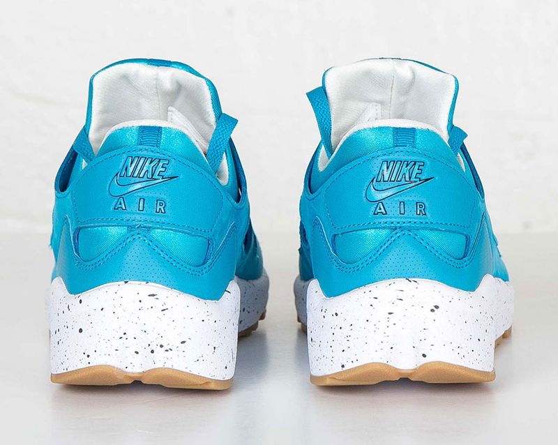 nike-huarache-international-blue-lagoon-2