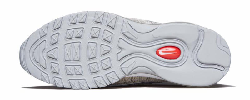 supreme-nike-air-max-98-snake-05_o4e7xr