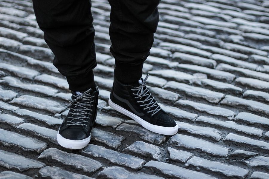 vans x raised by wolves x off the hook pack_02