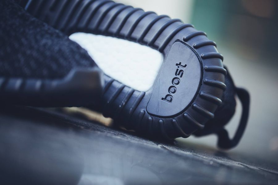 yeezy-pirate-black-2016_05