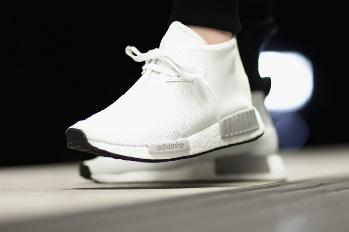 adidas-originals-nmd-chukka-vintage-white-1-681x454