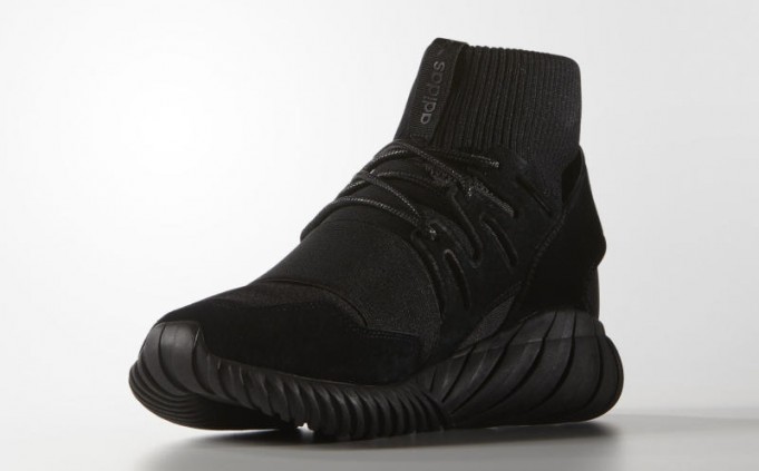 adidas-tubular-doom-black-1-681x423