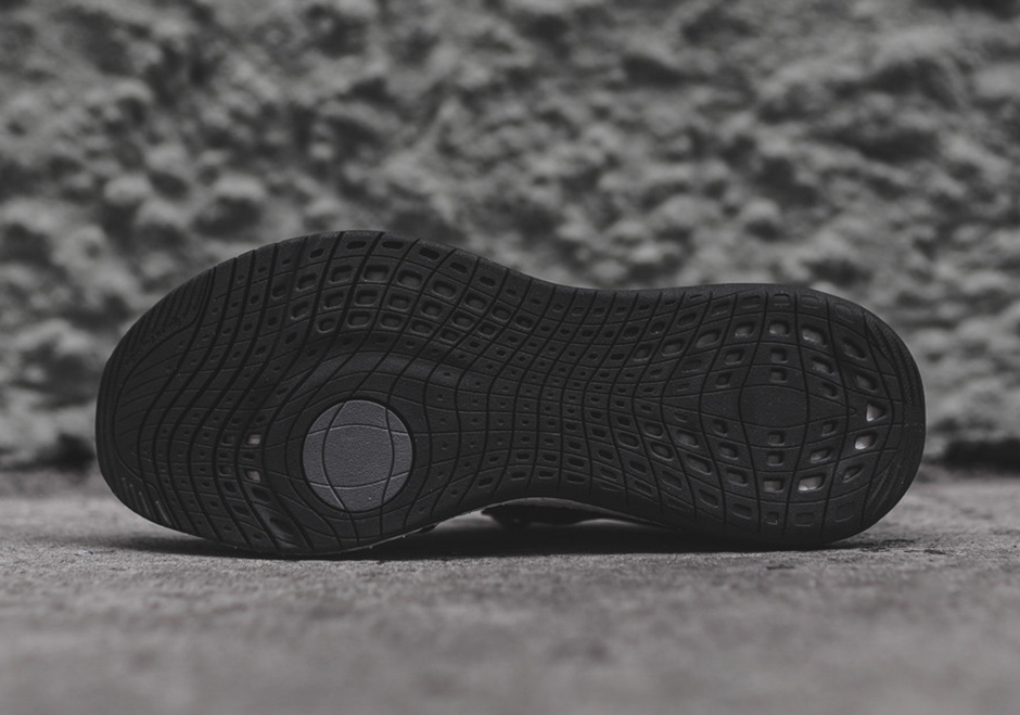 adidas-wmns-pure-boost-x-black-3