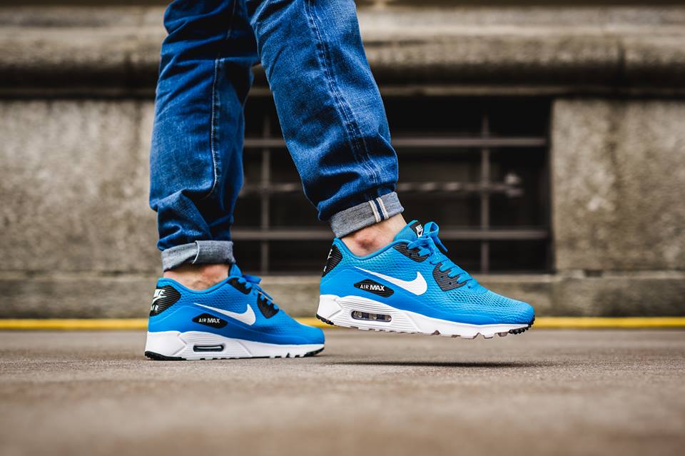 nike-air-max-90-ultra-essential