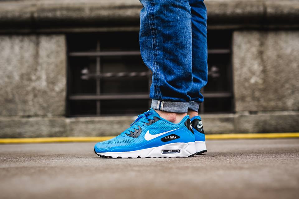 nike-air-max-90-ultra-essential_03