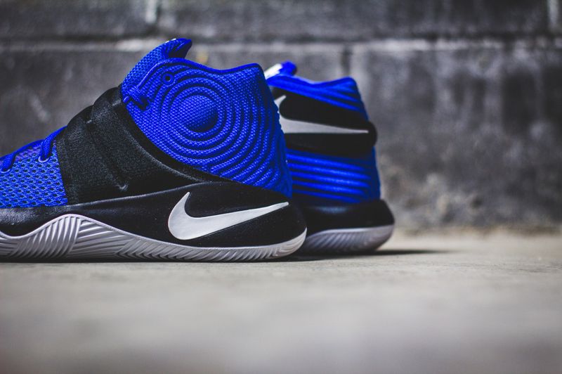 nike-kyrie-2-brotherhood_03