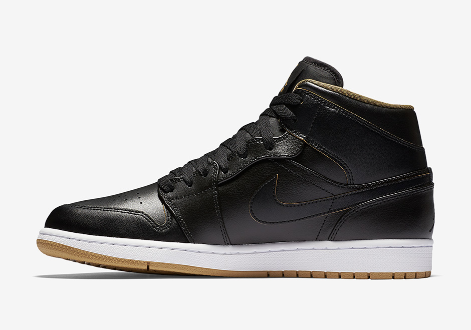 air-jordan-1-gs-black-gold-1