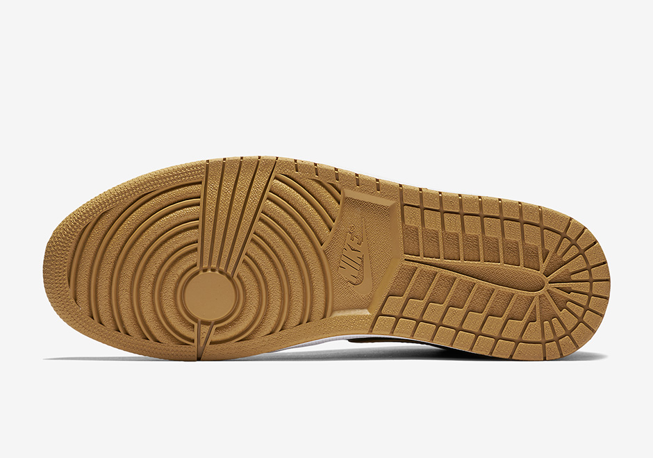 air-jordan-1-gs-black-gold-5