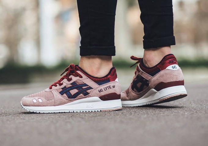 asics-gel-lyte-iii-adobe-rose-1-681x478