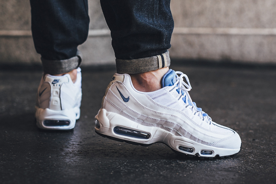 nike-air-max-95-chalk-blue_02